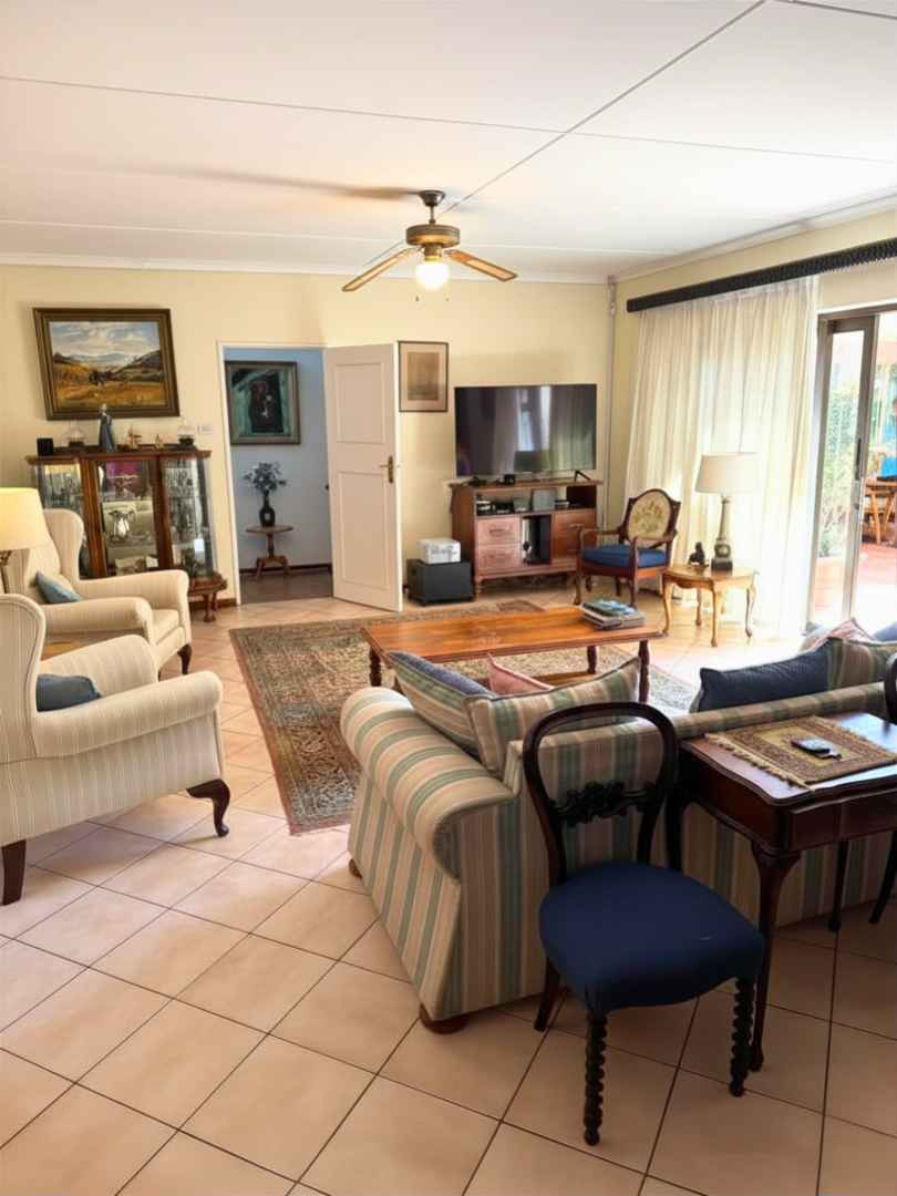 5 Bedroom Property for Sale in Kenton On Sea Eastern Cape